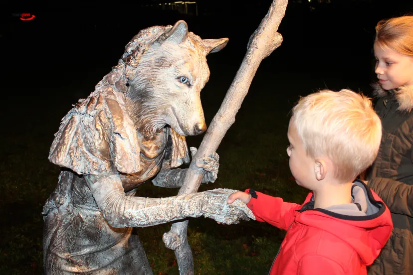 statues bij nicht ede 2019 chris ouboter