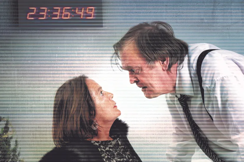 stichting tweeheid een heilige avond c piek staand