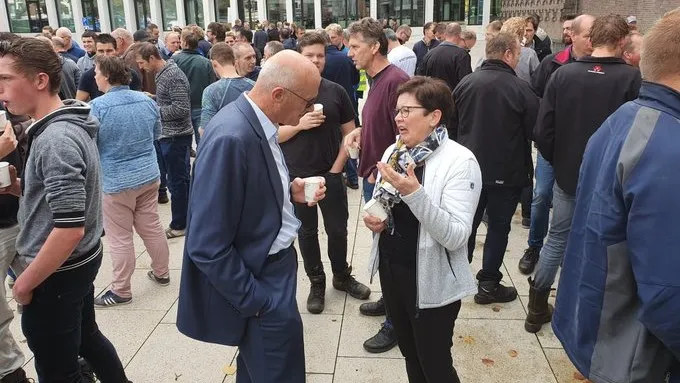 twitter sgp raadsleden in gesprek met boze boeren