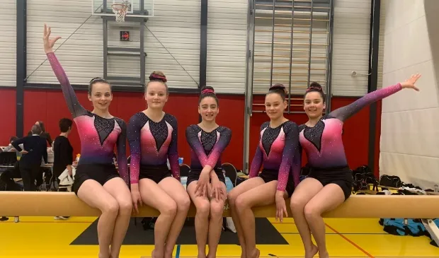 van links naar rechts esmee tara gigi febe en maureen lotte heij