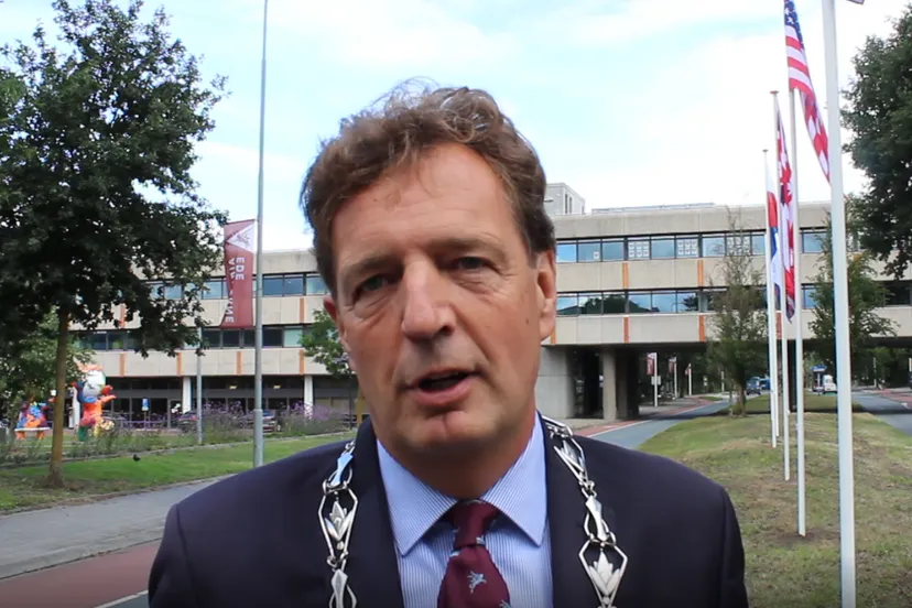 verhulst airbornevlag hijsen