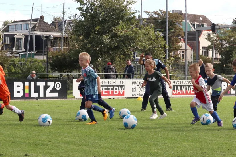 voetbal kinderen voorjaar