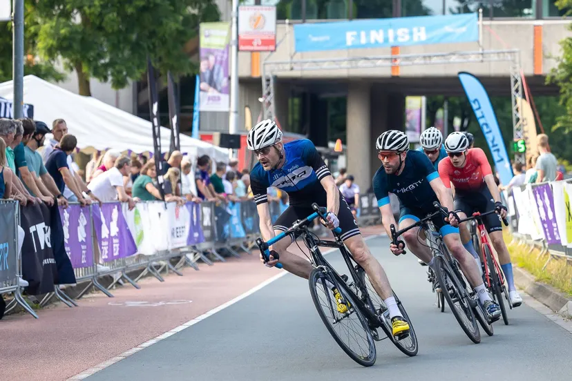 499768143 995045532835306 5402170906839536932 n