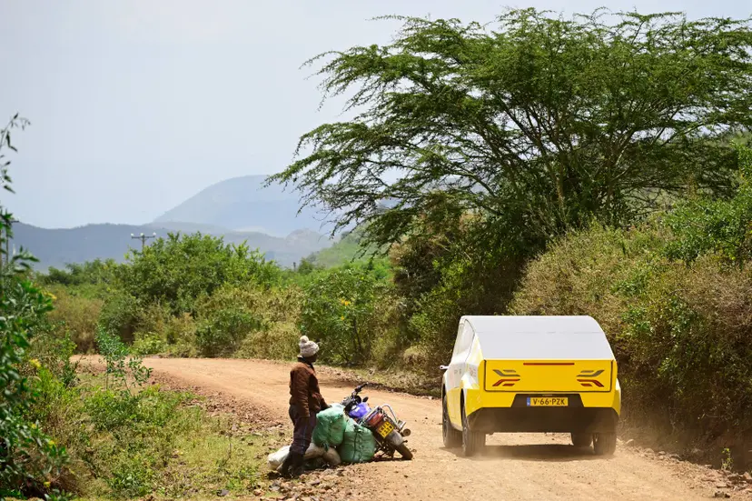 Stella Juva in Kenya  Credit STE Bart van Overbeeke   Solar powered ambulance Stella Juva d