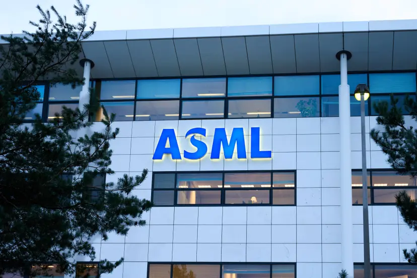 241206 9348 ASML