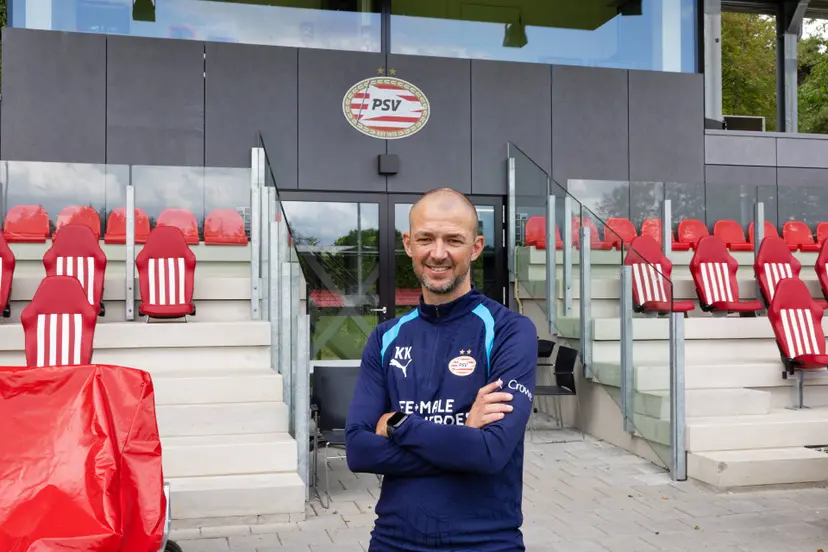 260820 9032 Trainer PSV Vrouwen Kasper Kurland