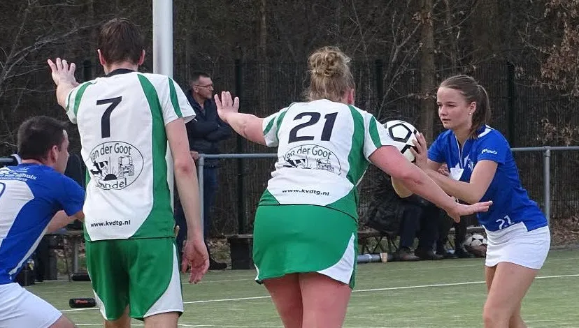 13en dindoaspijkenisse