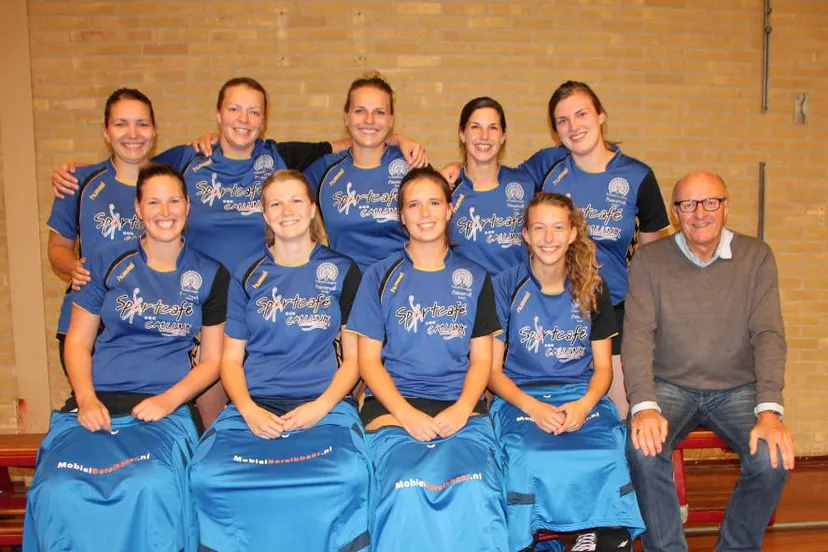 45en pauwervoll dames