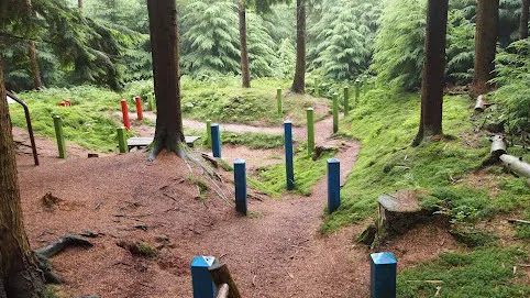 f9ukhrvct33o9oypbolpz8r6s 09en onderduikershol