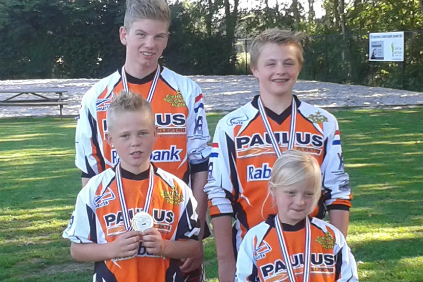 ff220i24n9ffo9rozn2c5lbmf 25en fietscross