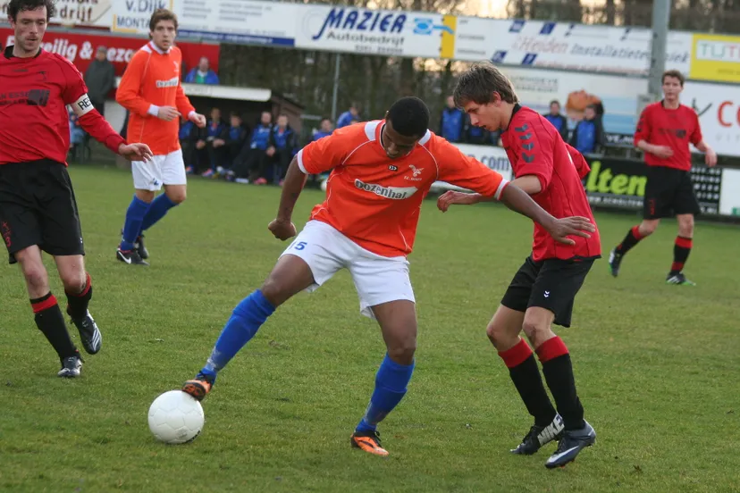 fi2c8fn9mj3rwum8i8tuqplii 09en fc horst j 1