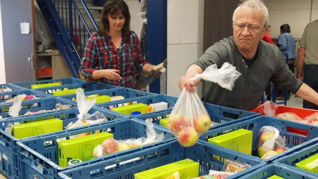 i1moaxqwklyw0nehety8r8yuk 48en pe voedselbank