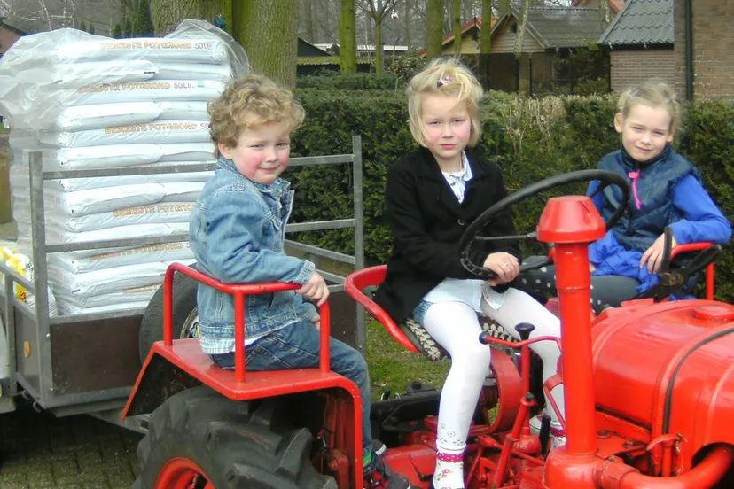 ioho7zu4ug1ignnw50nhkpclj 11en potgrondactie