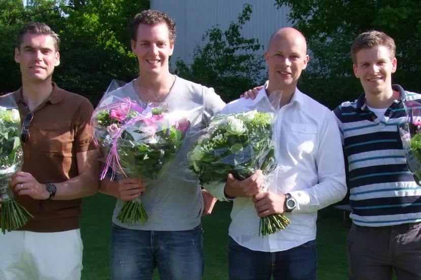 j1kgahd5vfrqn9wz6htqmytkf 21en dindoa trainers