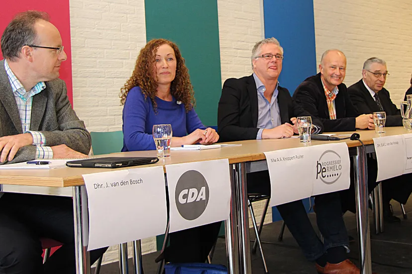 j5amxliknzj3mohokw7jl0i1v 09en grdebat 6