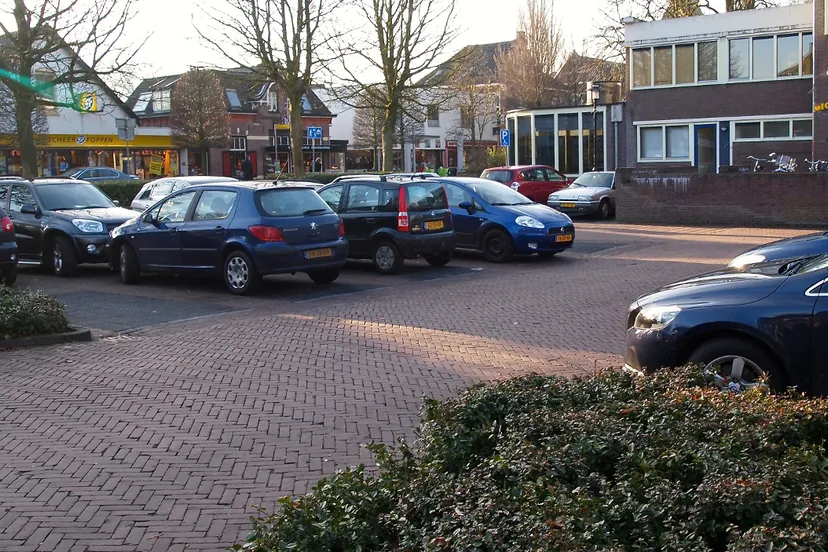 jnp0gc9yf9lao4m5jxjes1r90 47en raadhuisplein