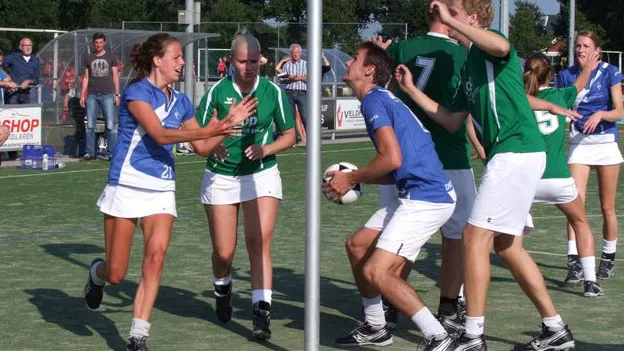 l7r3snna9bmkpfbjiuddac7ic 38en dindoa