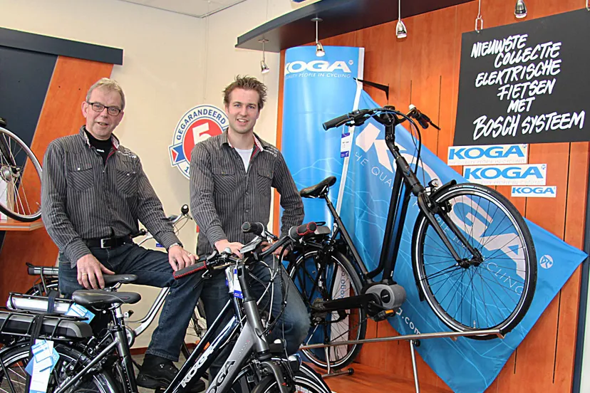 mwrjx7yhhqh0tiorism2bdo6v vliek tweewielers foto kopie