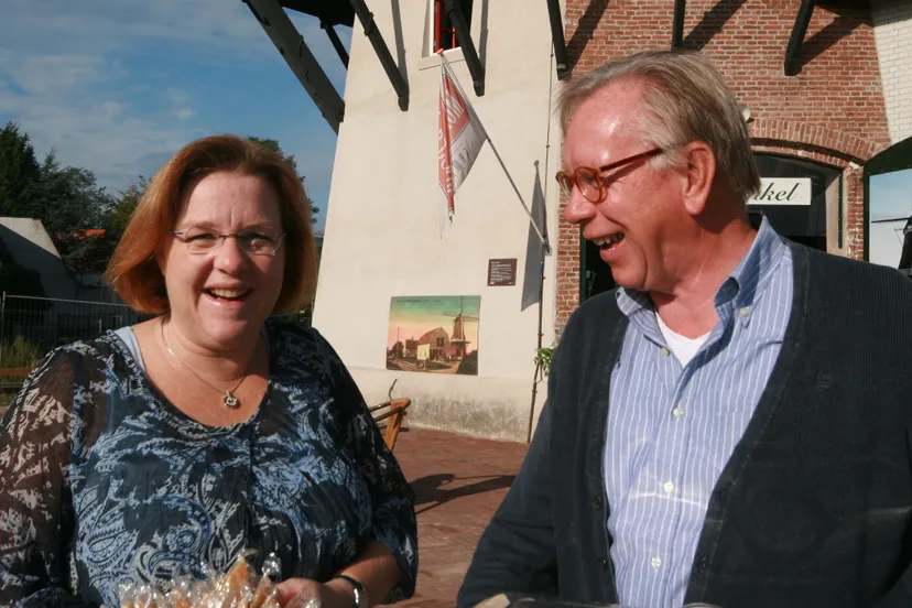 pallf0mpiggyj1hqcn1t5jfo0 47en aline