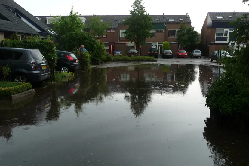 q1ksdlkmzwrg2dr3n4dakudjn 47en open deur