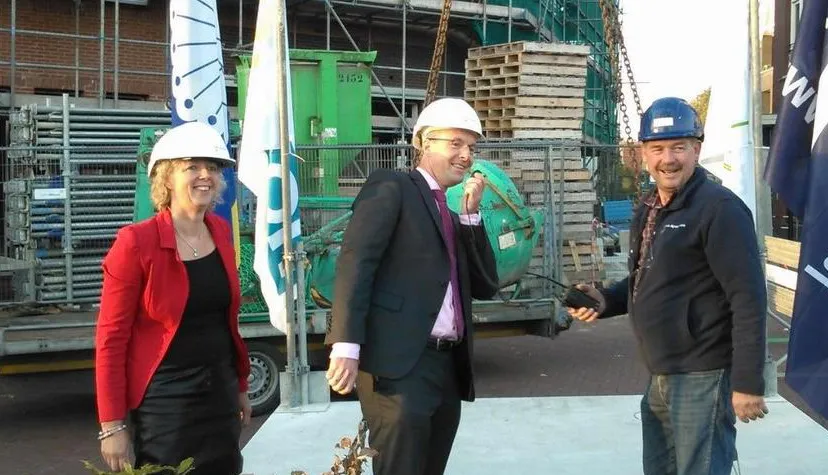 ty6ubmo4sizwm996qfzfcc5tv 44en hoogste punt