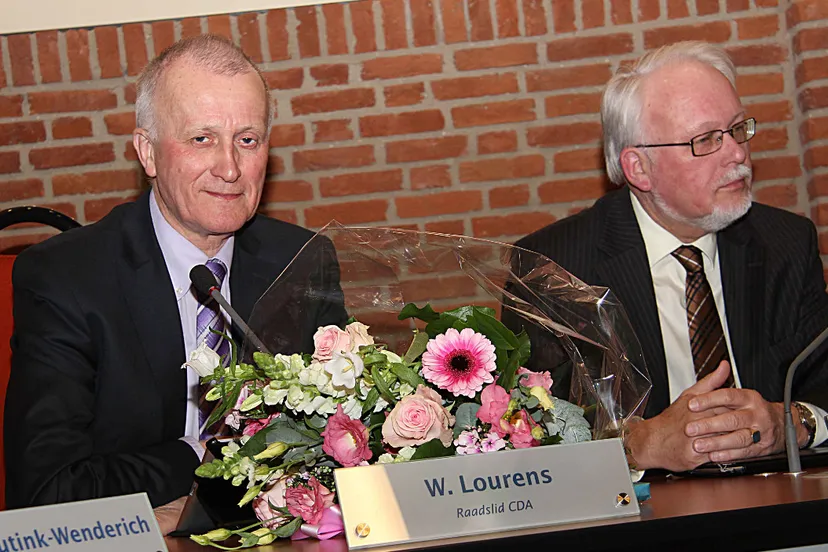 zj5o2pj7ftzvusabk23hj4xlm 13en raad lourens