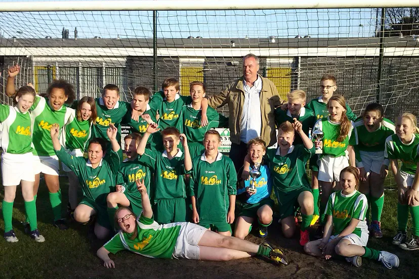 zx53unvyt4g5dzmlp8cfjpofh 16en school1