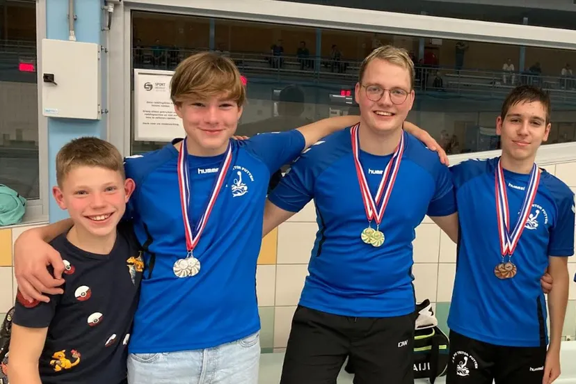 44en meerkampzwemmers