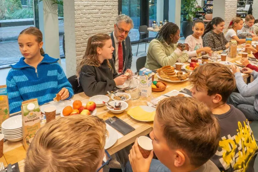 41EN Burgemeestersontbijt