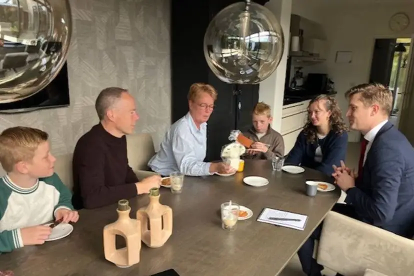 44EN Bezoek Pleegzorg