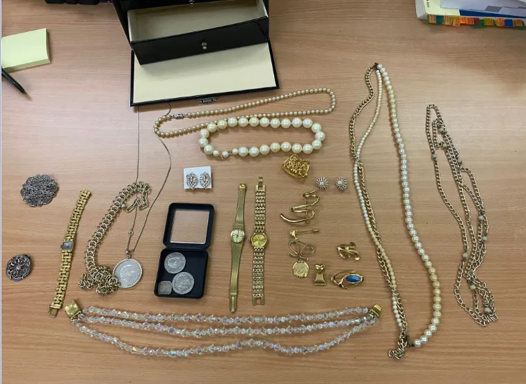 2024 01 05 foto aangetroffen sieraden