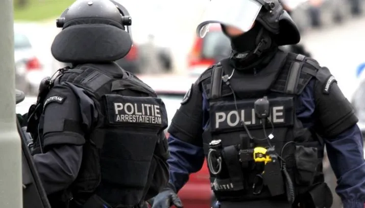 arrestatieteam at 715x408