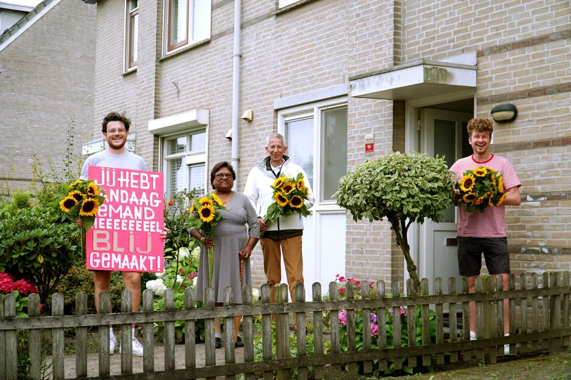de eerste mensen zijn al in het zonnetje gezet