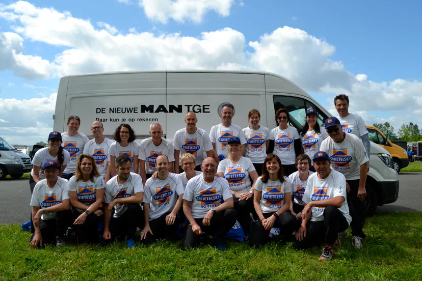 dsc3183 sponsor cateringbus