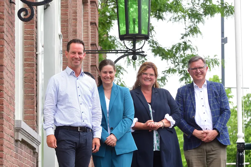 gedeputeerde 8403pvt 8403 kl