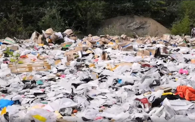 lading vrachtwagen pakketjes ali express gestolen 915x518