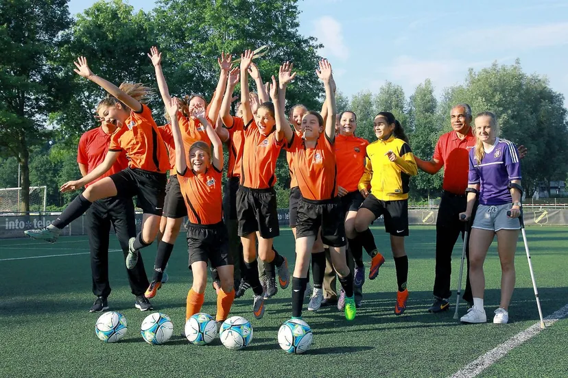 thumbnail officile aftrap meisjesvoetbal3