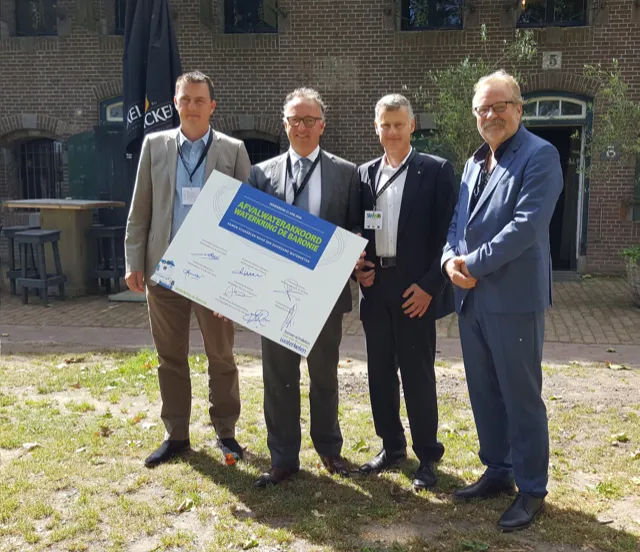 thumbnail ondertekening afvalwaterakkoord