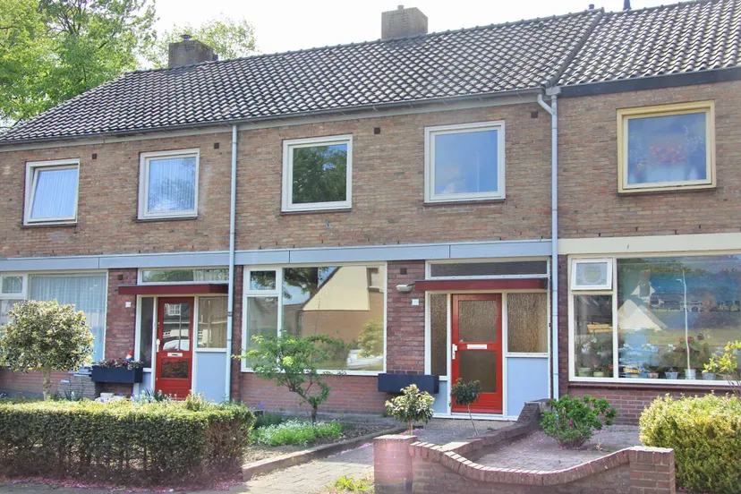 van den elsenstraat etten leur