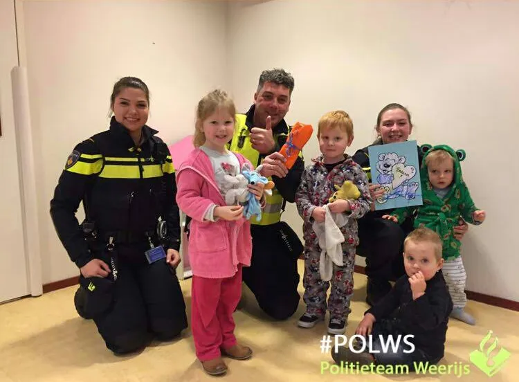 voorlezen politieteam weerijs