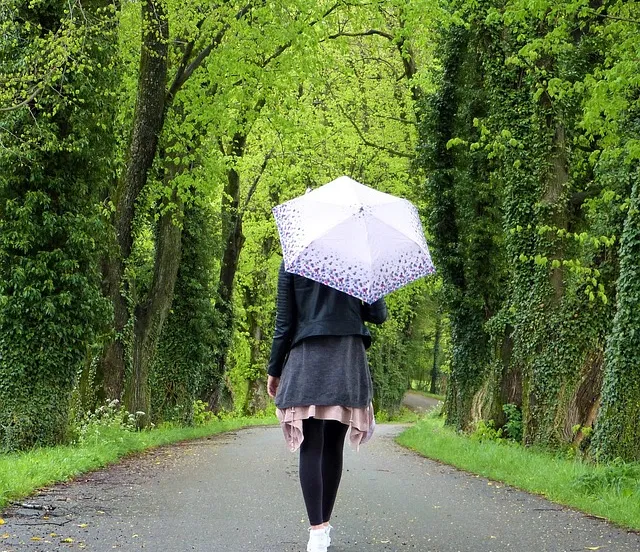 young woman g1b60109d0 640