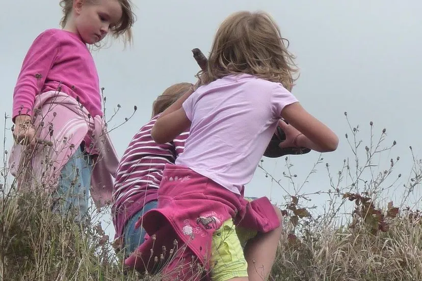 eme-children-500065_1280