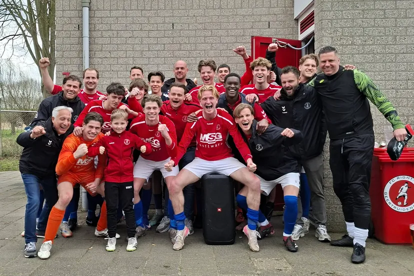 Teamfoto FC Right Oh