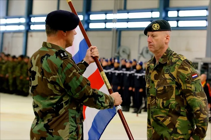 5 okt ceremonile commando aanvaarding op vliegbasis gilze rijen 001