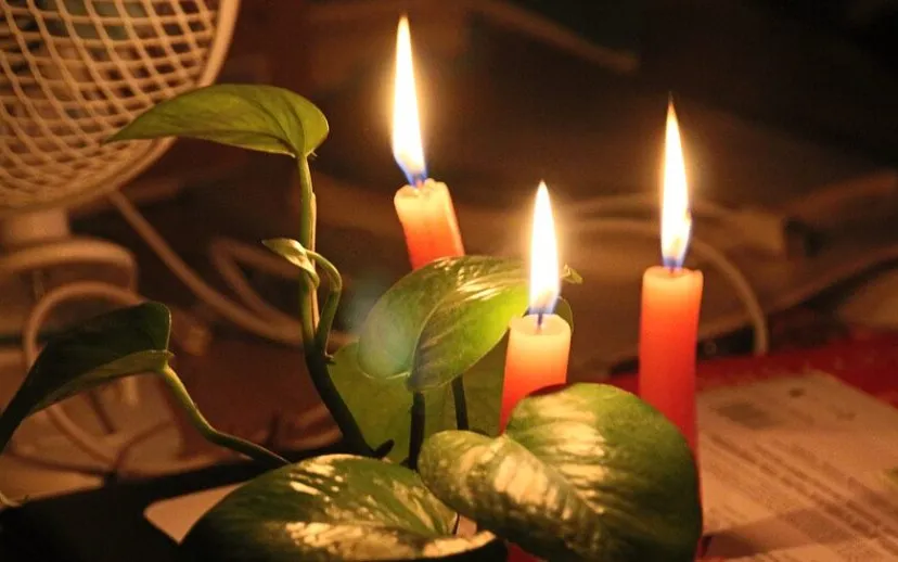 candlelight 2403865 960 720 915x518 1