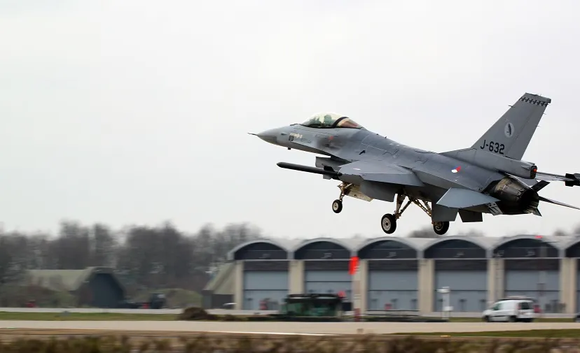 f16 land op de vlb gilze rijen