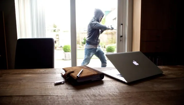 inbraak achterdeur 715x408