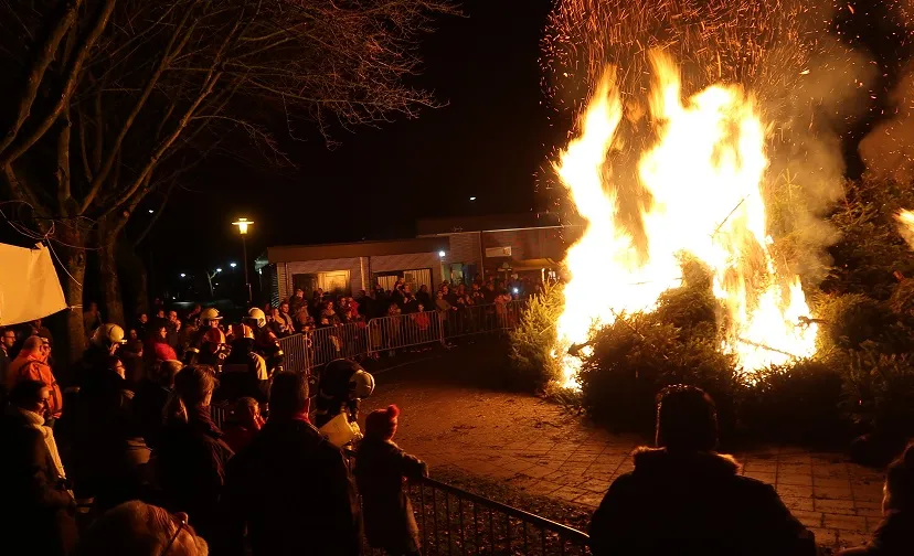 kerstboomverbranding rijen