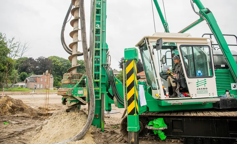 officiele moment eerste boorpaal centrumplan gilze 135344