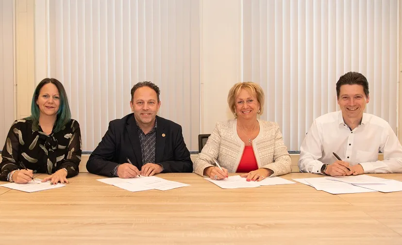 ondertekening5april23leystromen 121434